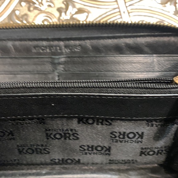 🌹Michael Kors • VINTAGE Black and Tan 100% Genuine Leather Wallets Bundle - Picture 11 of 17